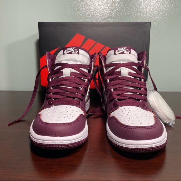🚫SOLD🚫 Nike Air Jordan 1 Retro High OG 'Bordeaux' - Picture 9 of 11